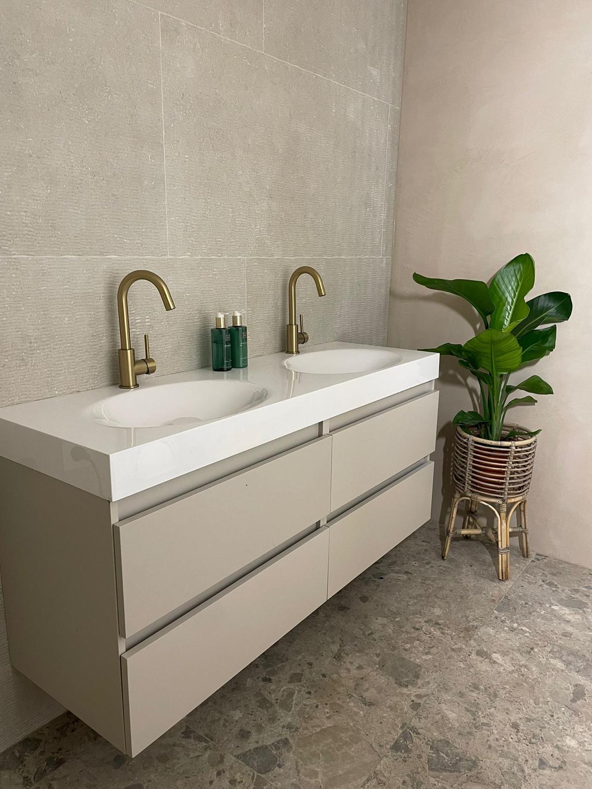 Japandi Lounge bathroom