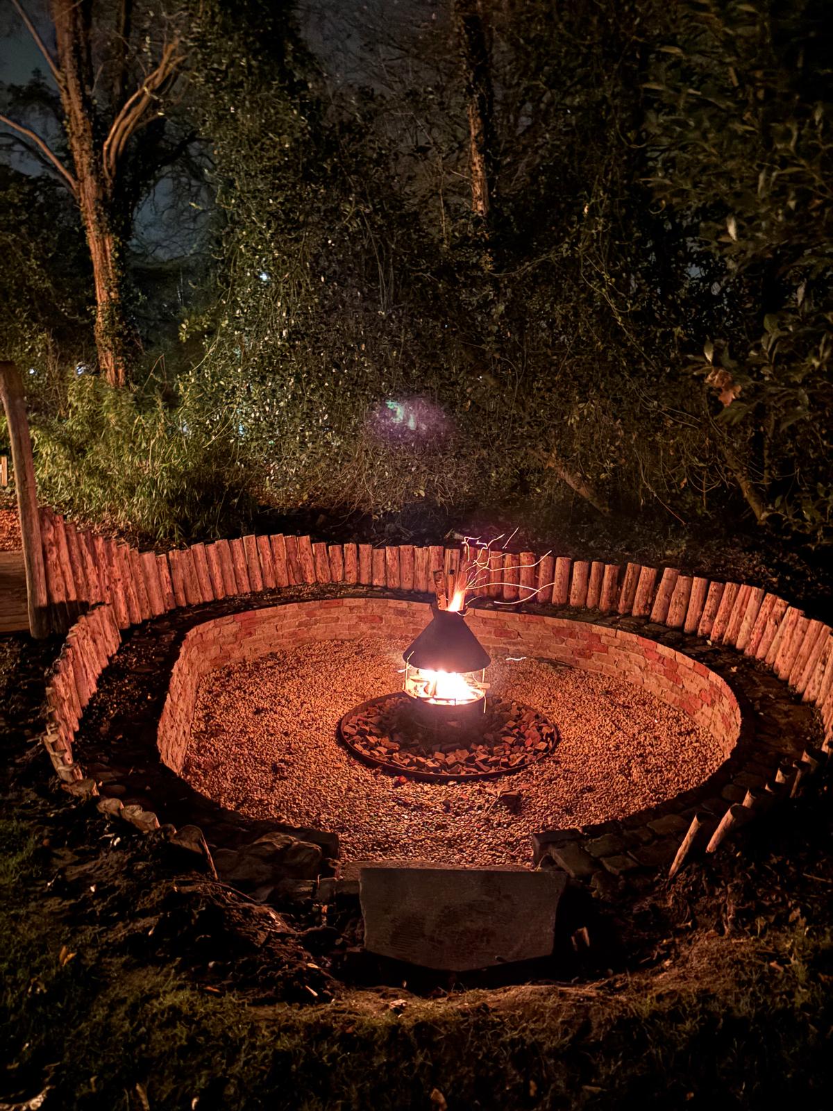 Japandi Lounge garden fire pit