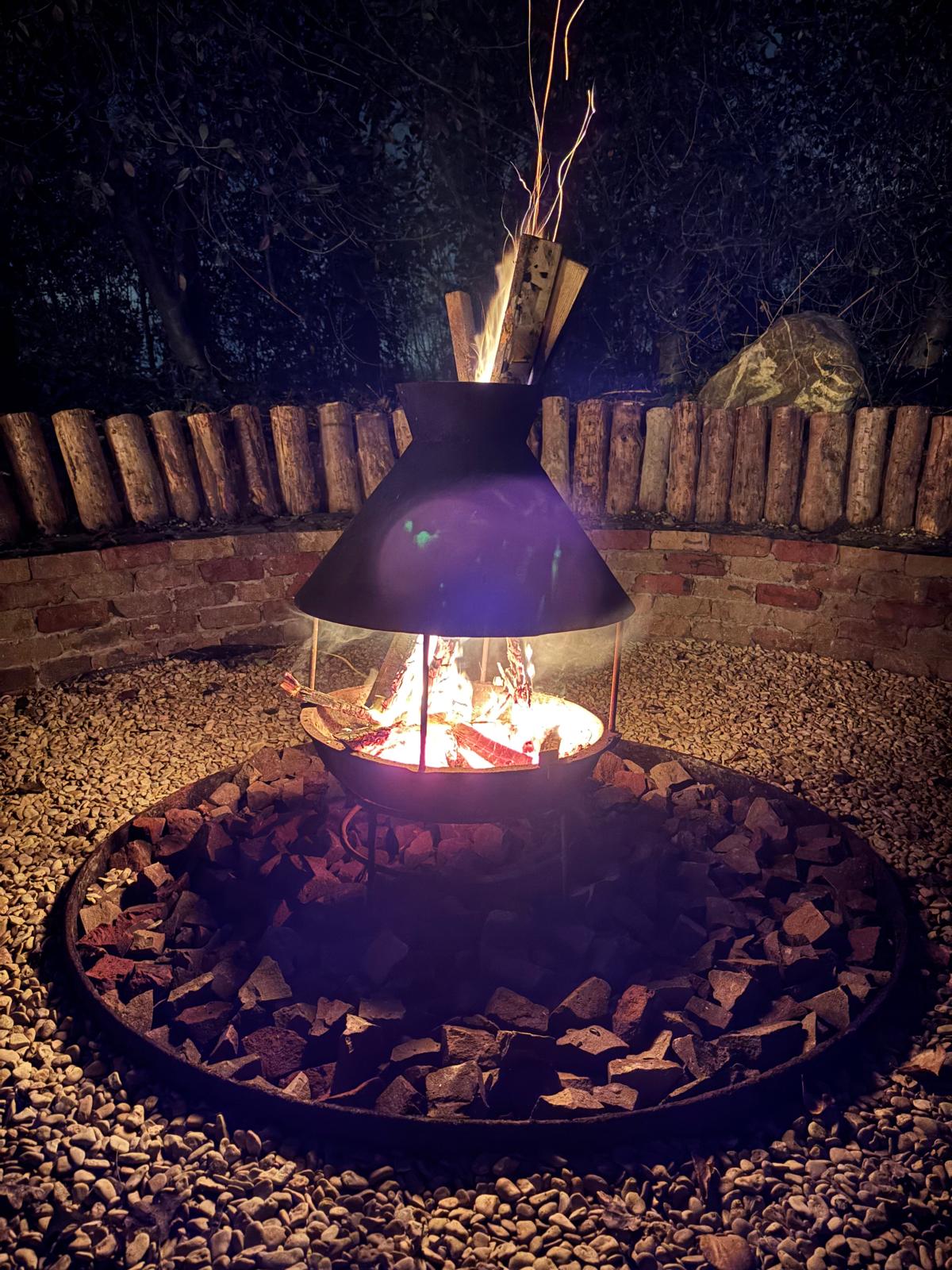 Japandi Lounge garden fire bowl